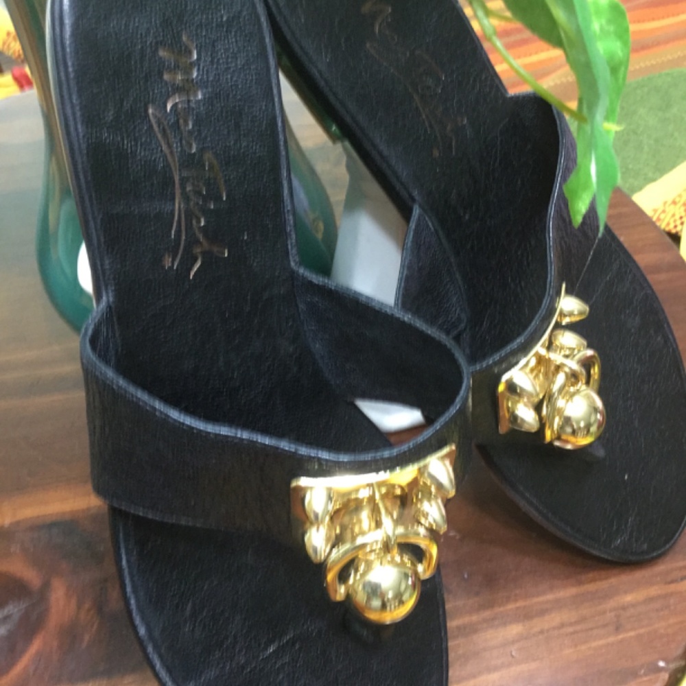Miss Trish Black Doorknocker Thong Slides - Picture 3 of 8